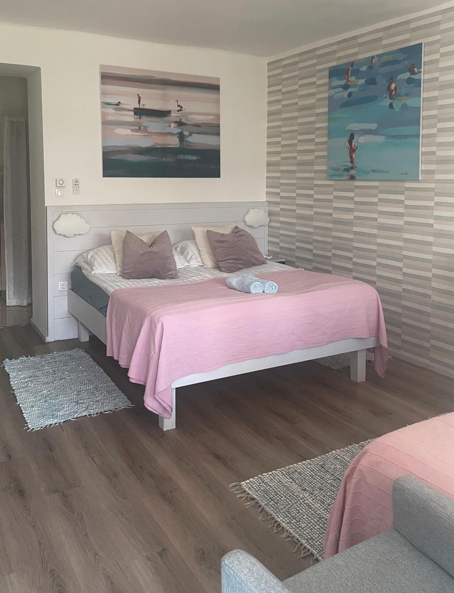 Szelrozsa Apartmanhaz ヴァレンツァ エクステリア 写真